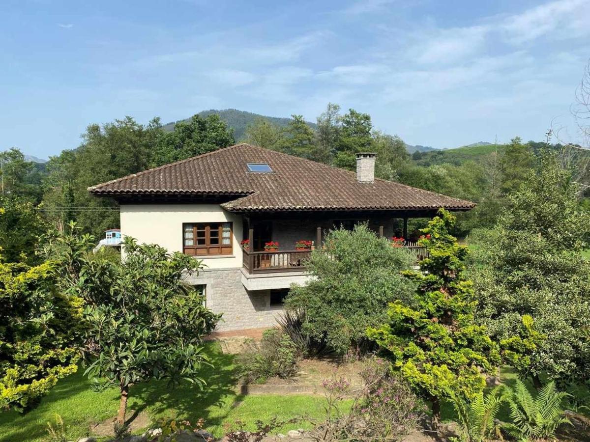 Casa De Los Carpinteros Arriondas Kültér fotó
